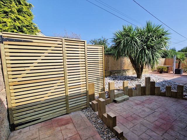 fencing-installers-4-sharpen-color-lighting