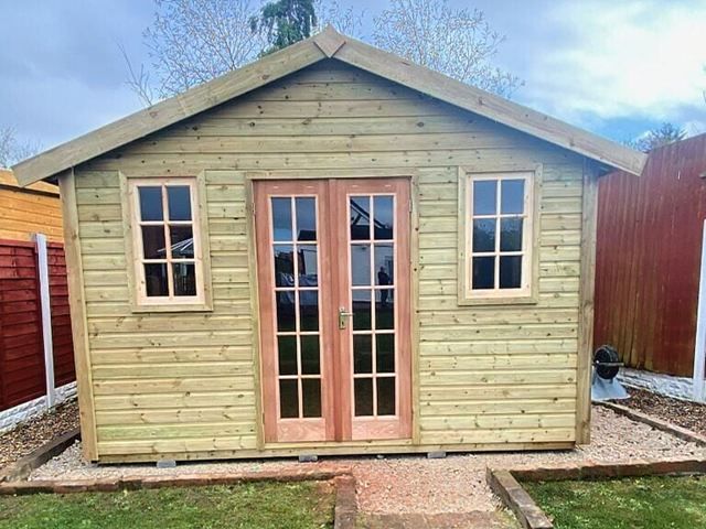 summerhouse-installers-3-sharpen-color-lighting
