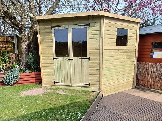 summerhouse-installers-13-sharpen-color-lighting