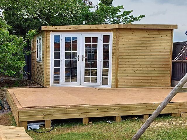 summerhouse-installers-1-sharpen-color-lighting